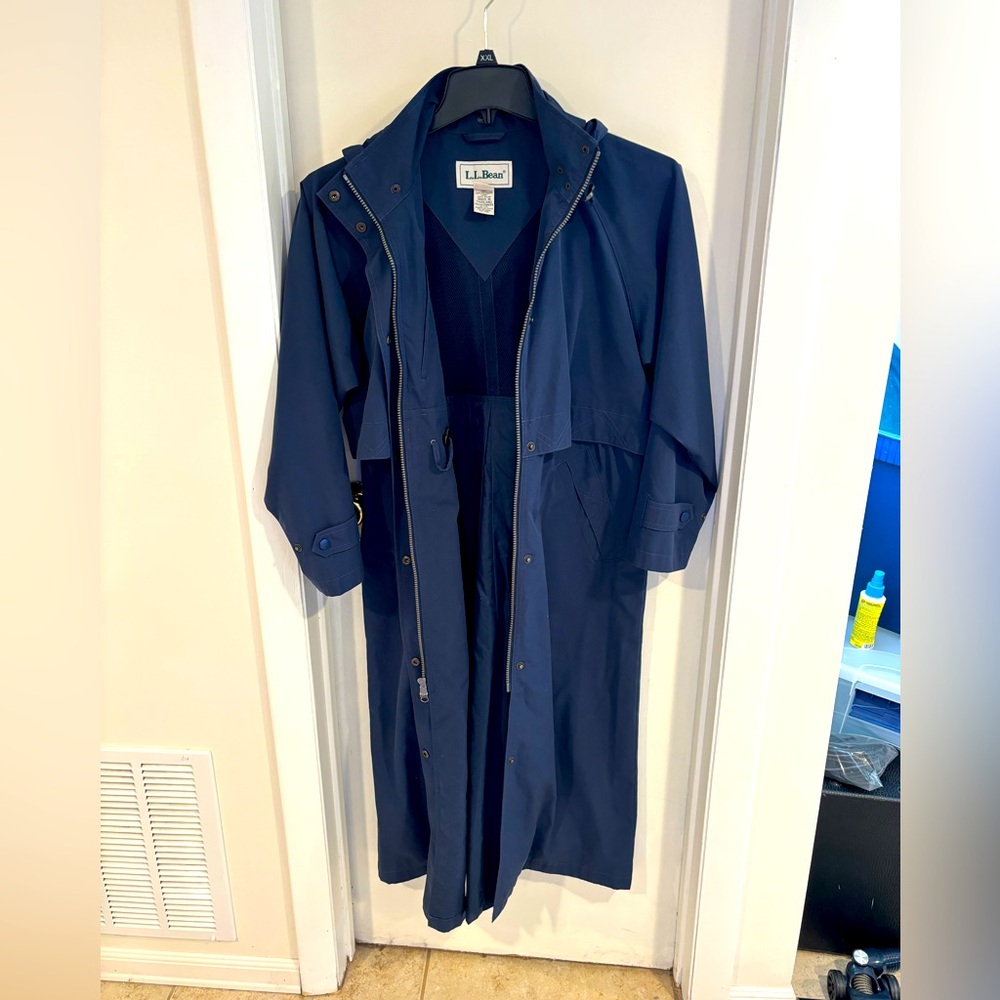 LLBean Women’s petite small Long navy Raincoat